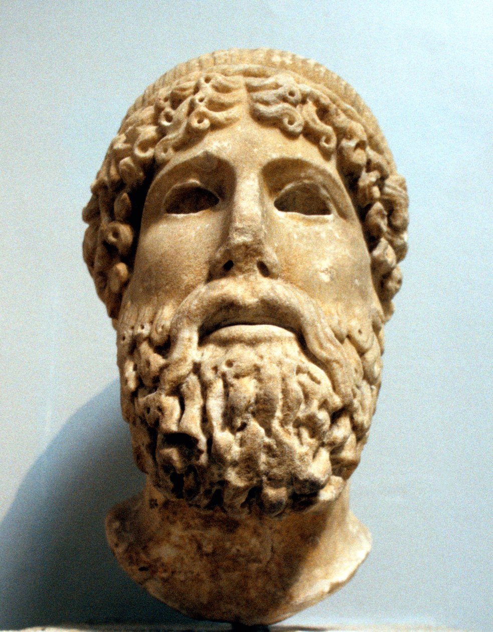 Tête en marbre, probablement du dieu grec ancien Zeus - Unbekannt