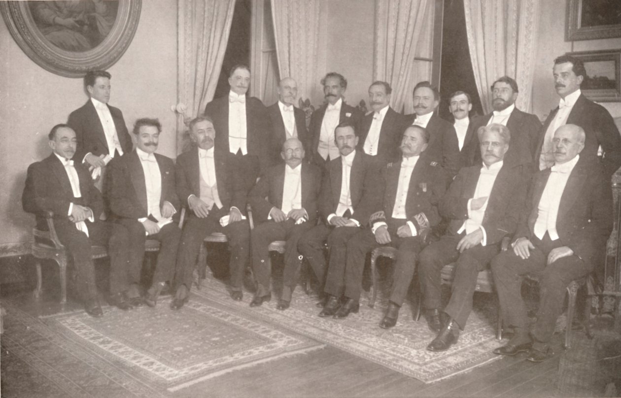 Le maréchal Hermes da Fonseca avec ses secrétaires d