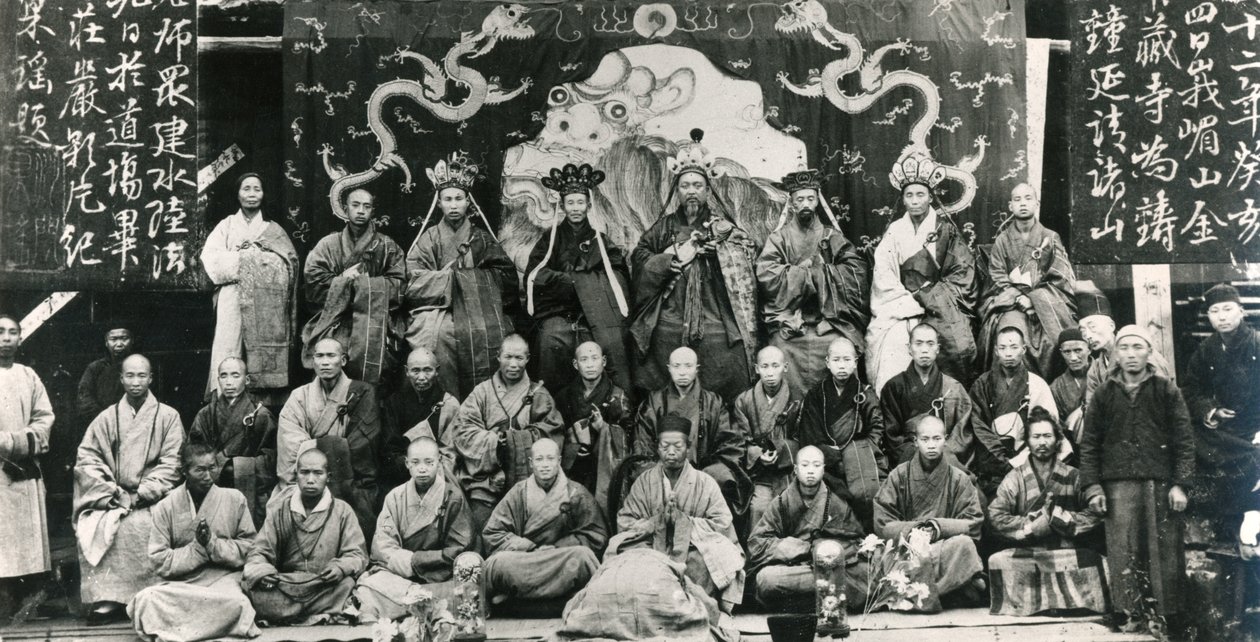 Réunion des supérieurs de monastères bouddhistes en Chine, fin du XIXe siècle (photo n/b) - Unbekannt