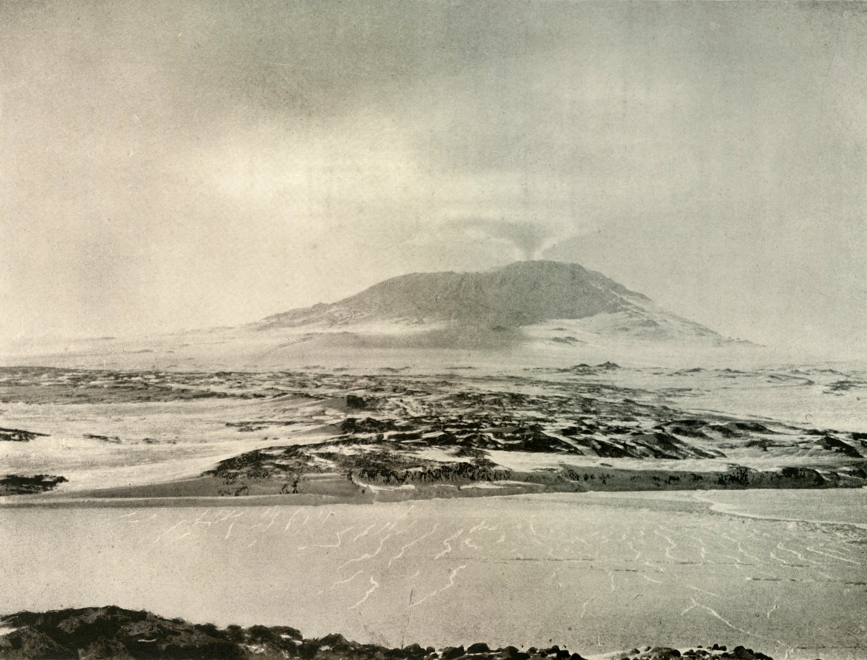 Mont Erebus en éruption le 14 juin 1908, 1909 - Unbekannt