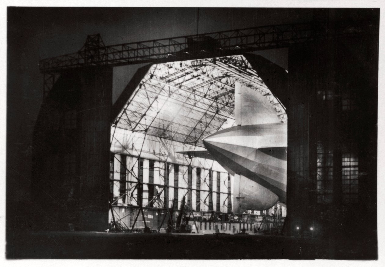 Préparations pour un vol de nuit, Zeppelin LZ 127 Graf Zeppelin, 1933 - Unbekannt
