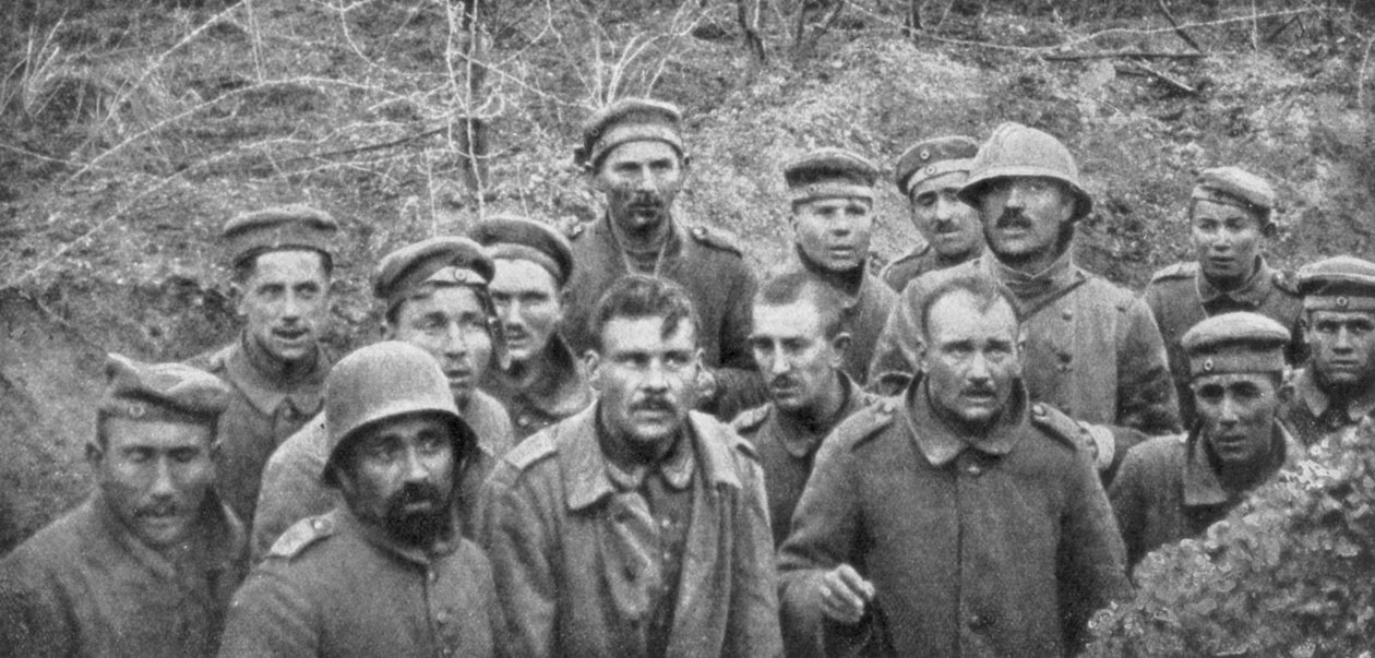 Prisonniers dans un trou, Reims, Première Guerre mondiale, avril 1917 - Unbekannt