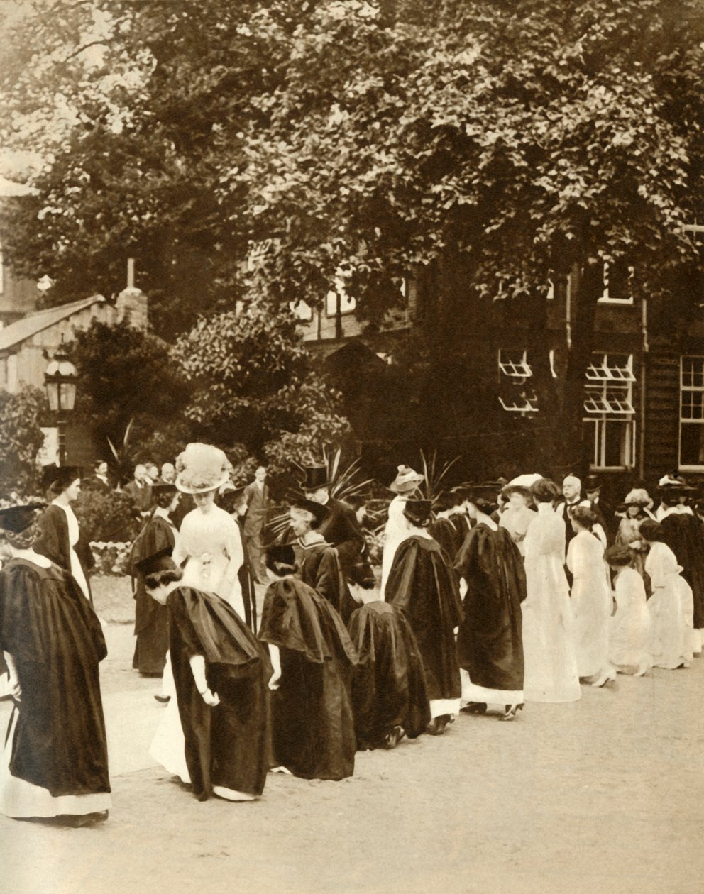 La reine Mary au Bedford College, Londres, 1913, 1935 - Unbekannt