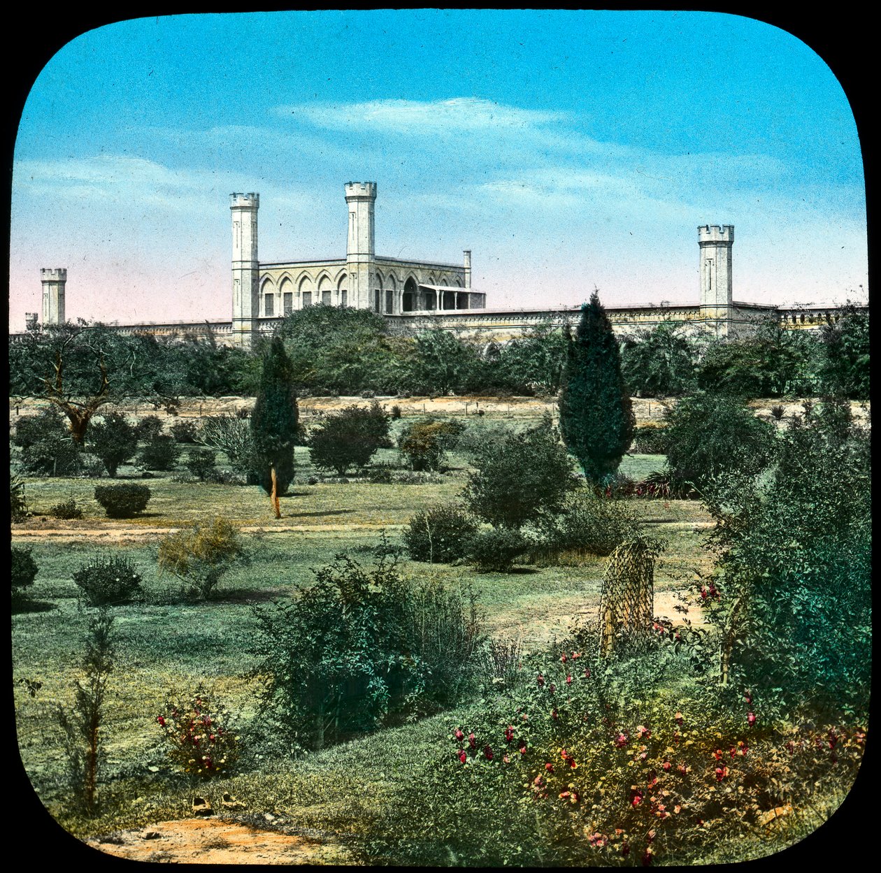 Gare ferroviaire, depuis le jardin de la reine, Delhi, Inde, fin 19ème ou début 20ème siècle - Unbekannt