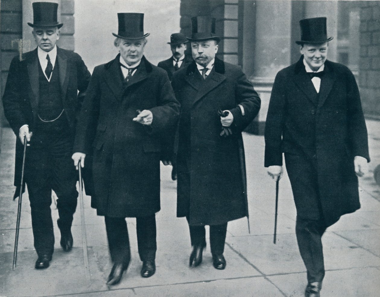 Ministre des Finances russe en Angleterre : M. Bark en route pour la Chambre des communes, 1914 - Unbekannt