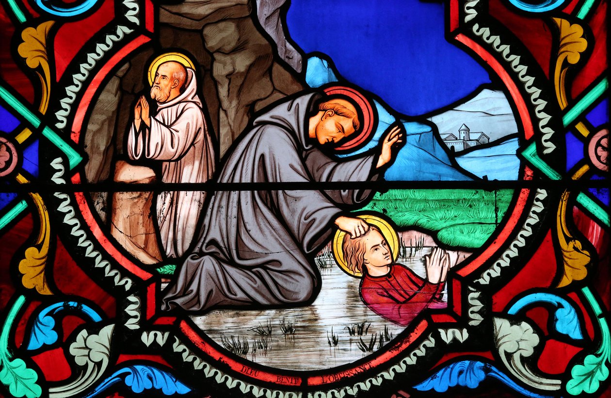 Église du Sacré-Cœur. Vitrail. Benoît de Nursie. Saint Benoît est le patron de l
