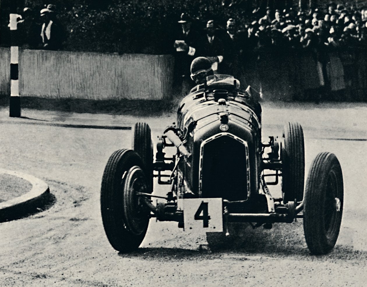 Virage serré dans la course I.O.M.: L