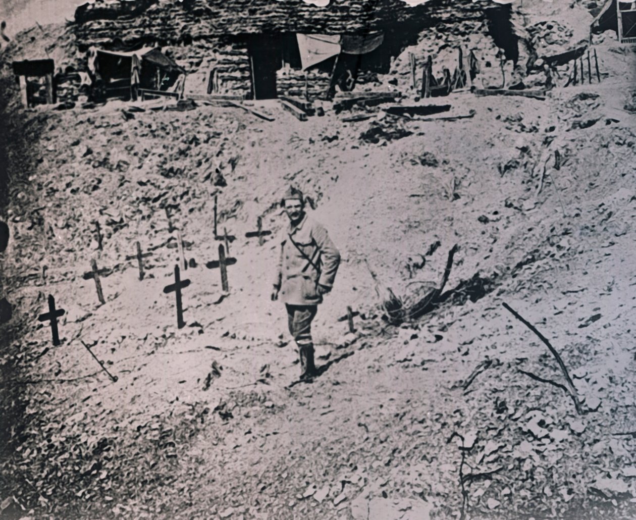 Soldat parmi des croix en bois - Unbekannt