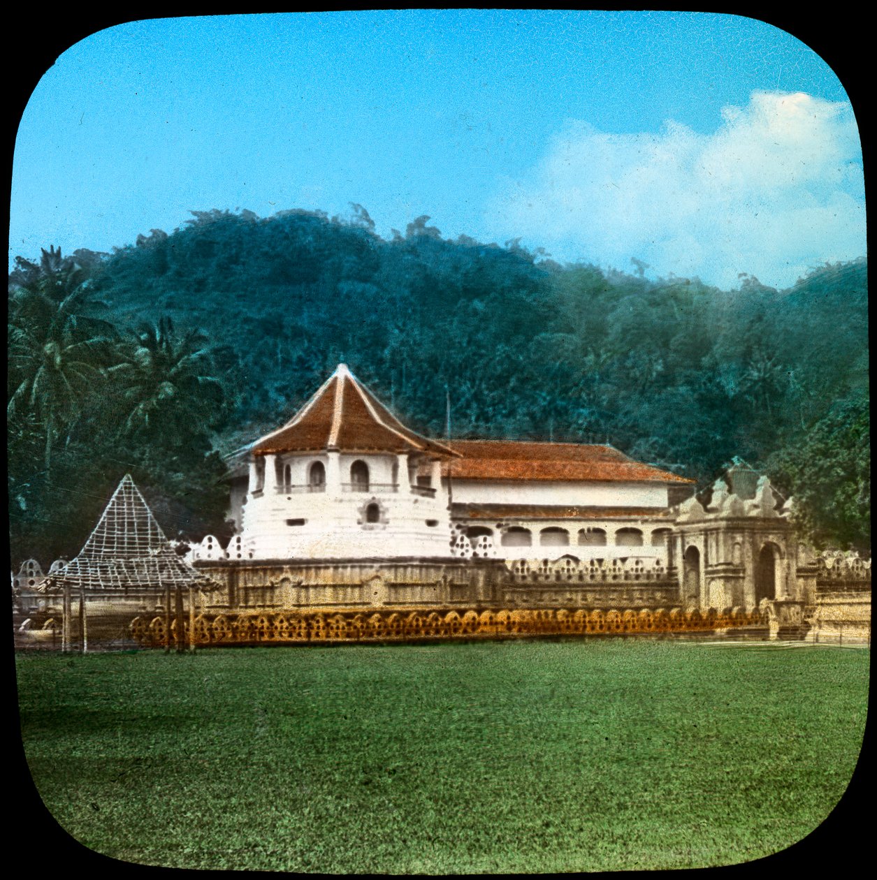 Temple de la Dent Sacrée, Kandy, Ceylan, fin 19e ou début 20e siècle - Unbekannt