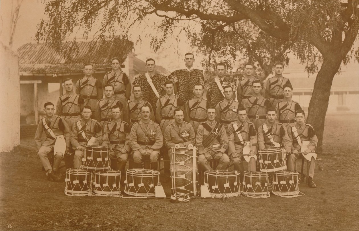 Les Tambours et Clairons du Premier Bataillon, Le Régiment Royal West Kent. Poona, Inde - Unbekannt