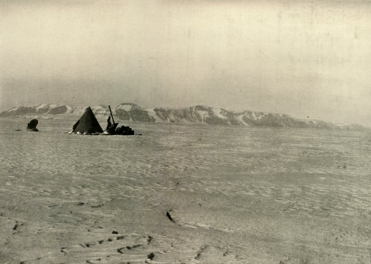 La chaîne de montagnes Queen Alexandra photographiée en descendant le glacier, vers 1908, 1909 - Unbekannt