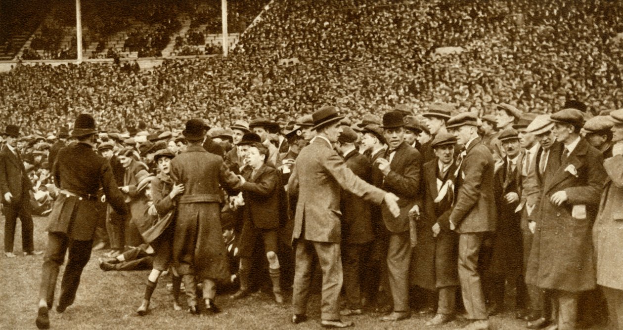 La première finale de la FA Cup se tient au nouveau stade de Wembley à Londres, 28 avril 1923 - Unbekannt