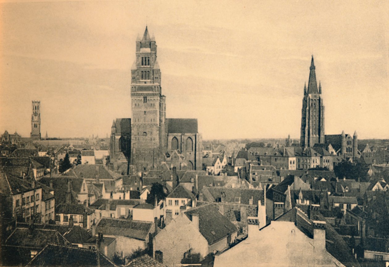 Les trois tours : le beffroi, la cathédrale et l