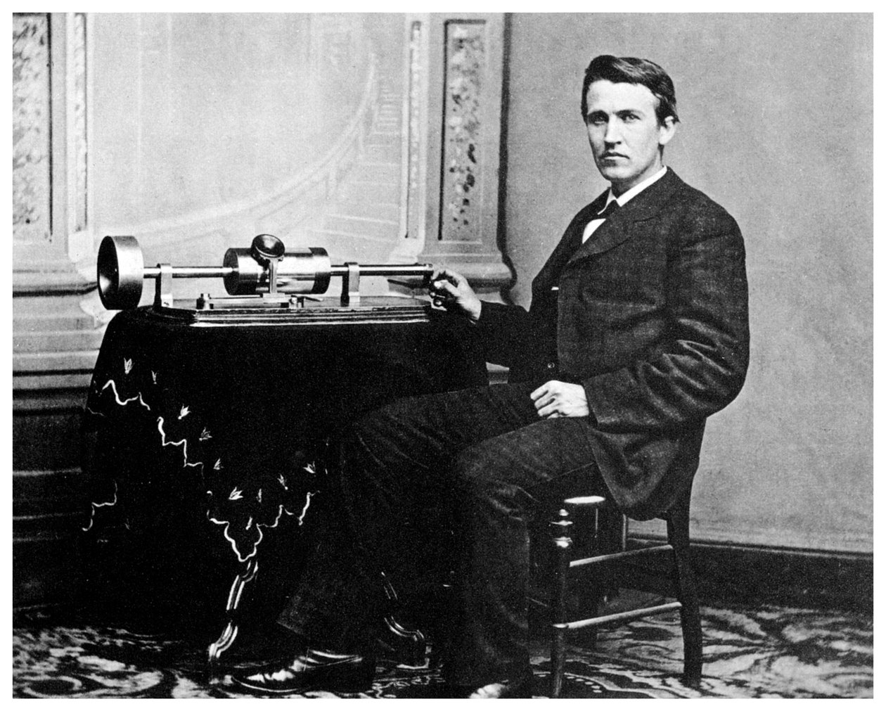 Thomas Alva Edison, inventeur américain, avec son phonographe, vers 1878 - Unbekannt