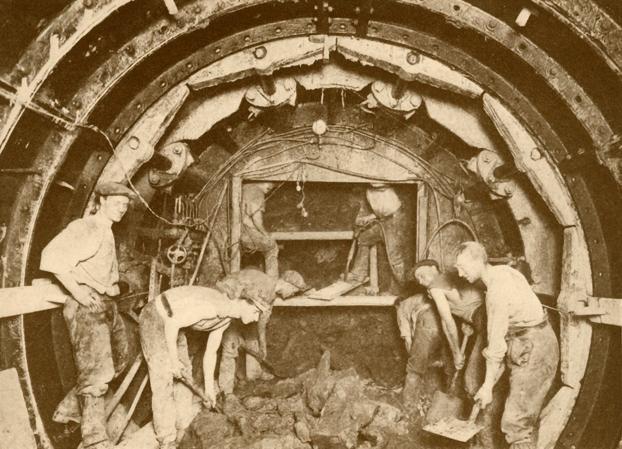 Excavation du tunnel du métro par le moyen du bouclier de forage Greathead, vers 1930 - Unbekannt