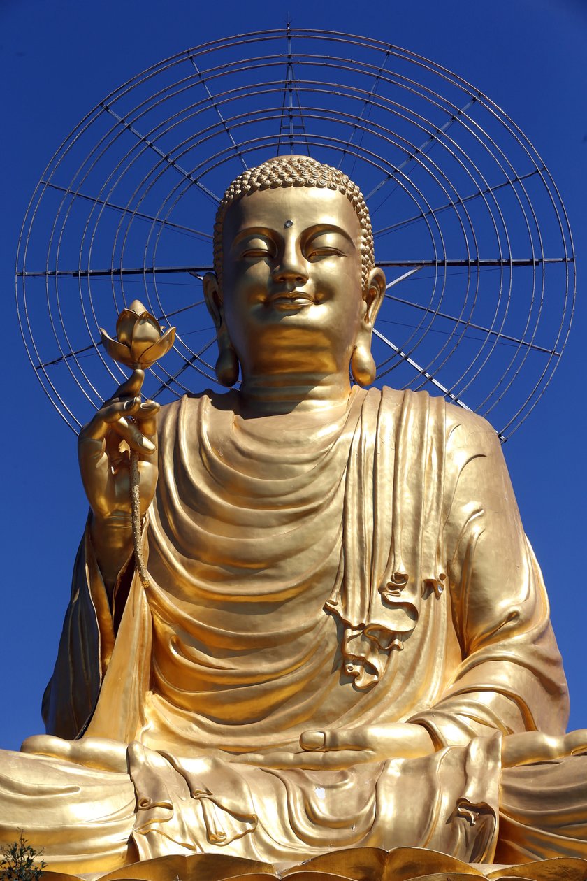 Monastère zen bouddhiste Van Hanh. Statue du Bouddha doré. Dalat, Vietnam - Unbekannt