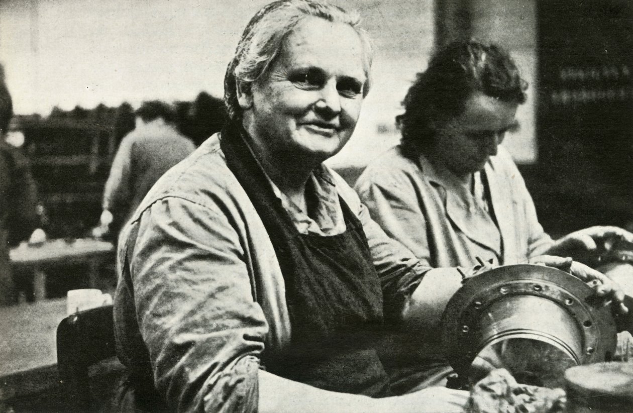 Femmes travaillant à la maintenance et à la réparation des avions, Pays de Galles, Seconde Guerre mondiale, vers 1939-1944, 1946 - Unbekannt