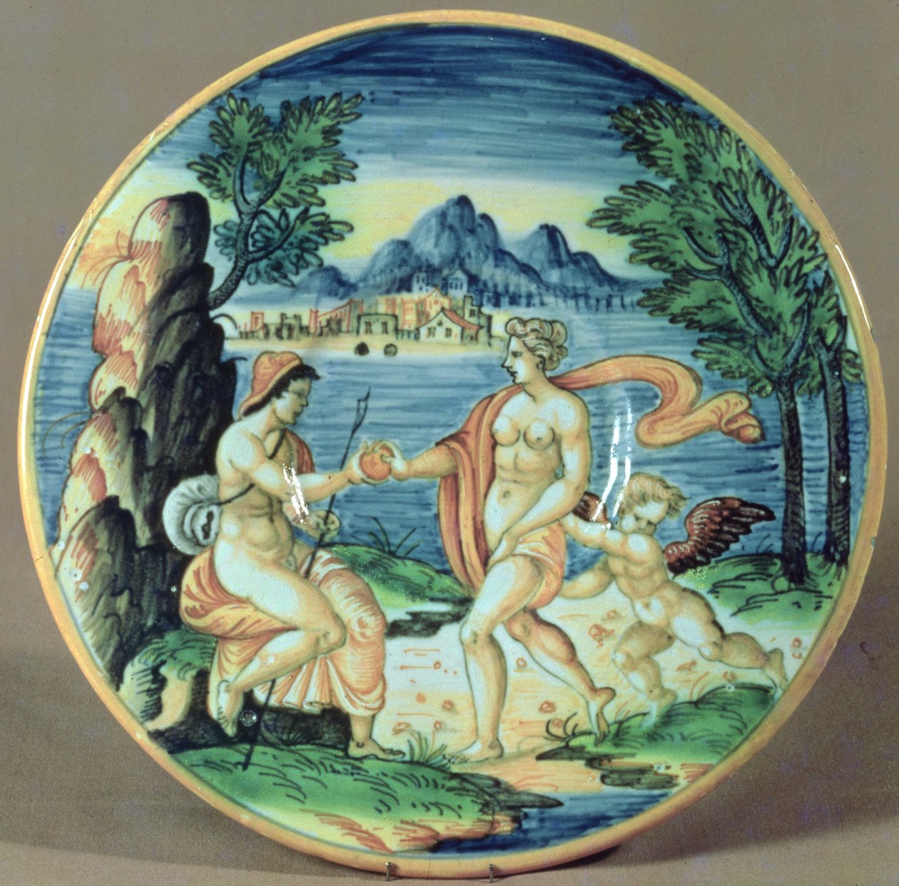 Assiette montrant Paris et Vénus, par Giovanni-Battista da Faenza, 1563 - Unbekannt Unbekannt