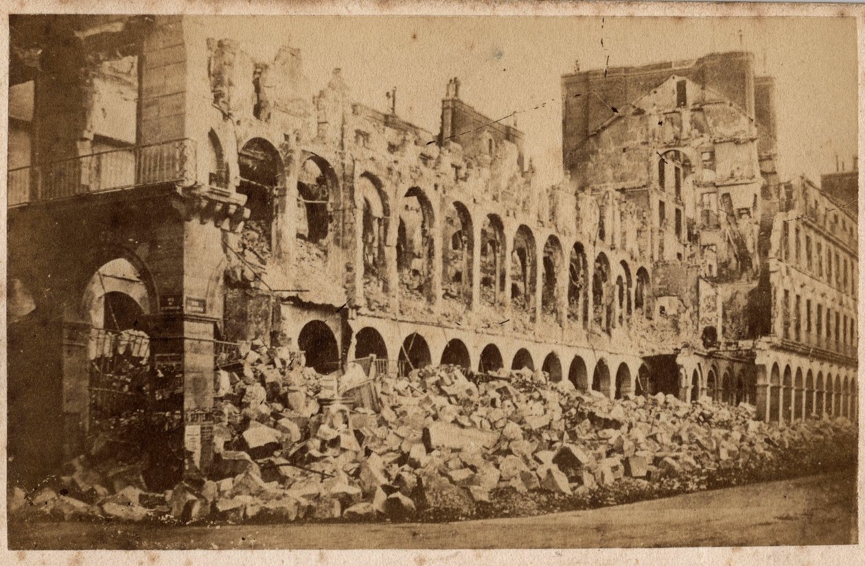 Commune de Paris (1871) : vue du Ministère des Finances après l