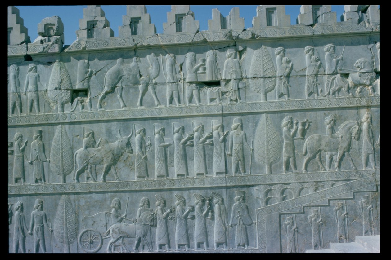 Détail de la frise en relief sur l