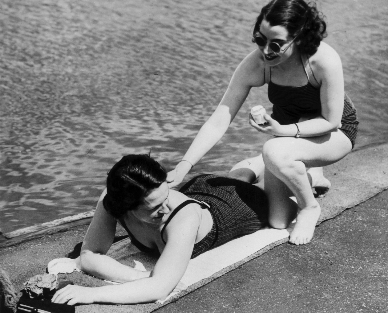 Filles au Serpentine Lido - Unbekannt