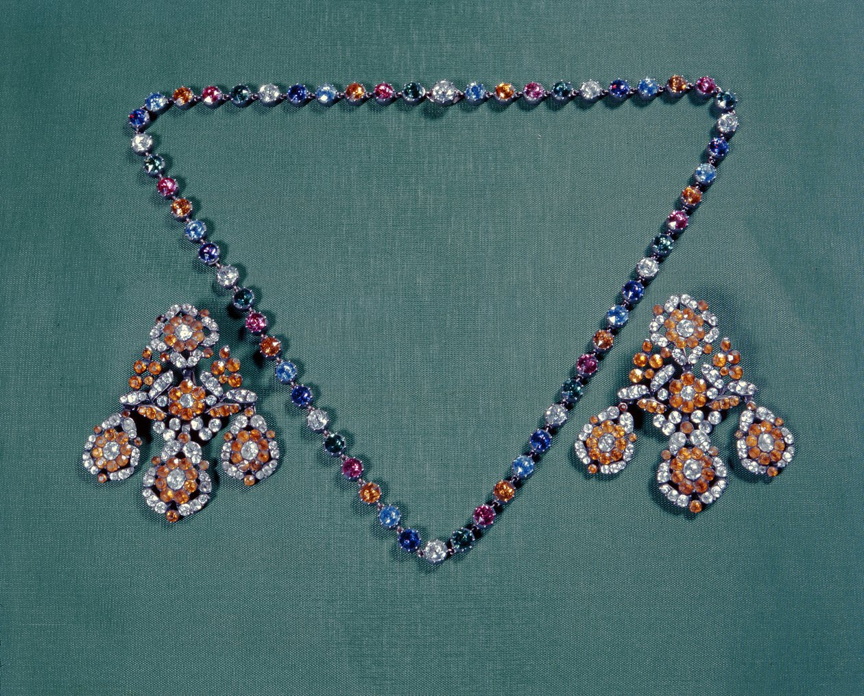 Collier et boucles d