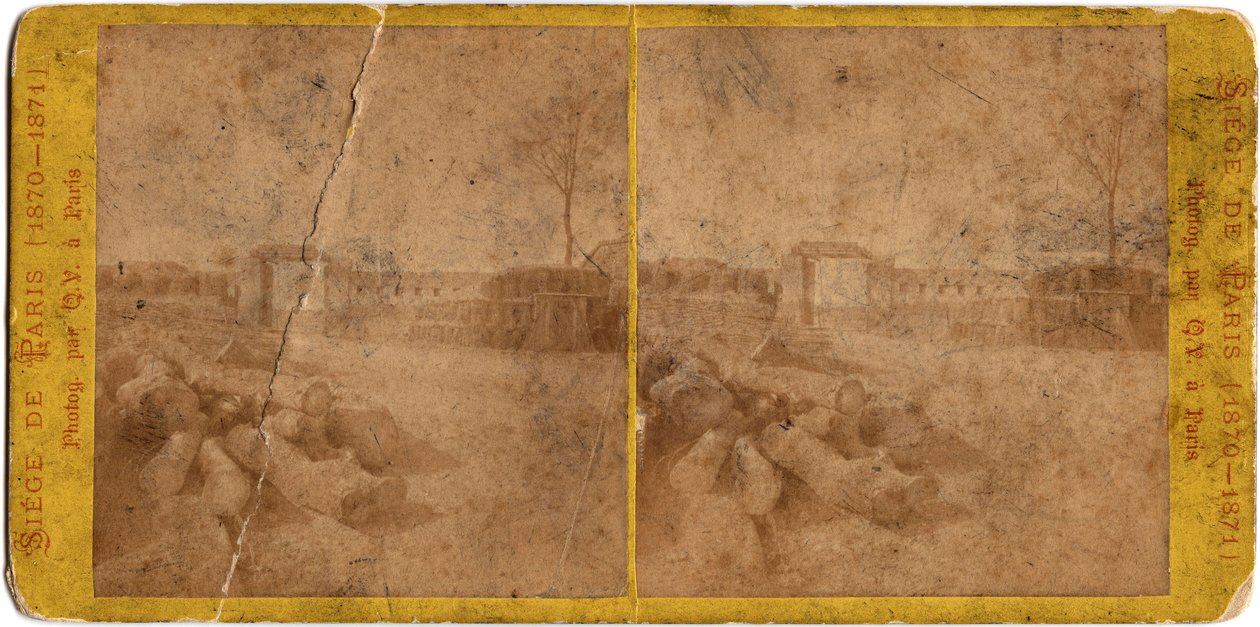 Siège de Paris (1871) : vue de la ville pendant le siège par les Prussiens entre le 20/09/1870 et le 28/01/1871. Photographie de Q.V.. Impression sur carton Dim. 17x6,9 cm - Unbekannt