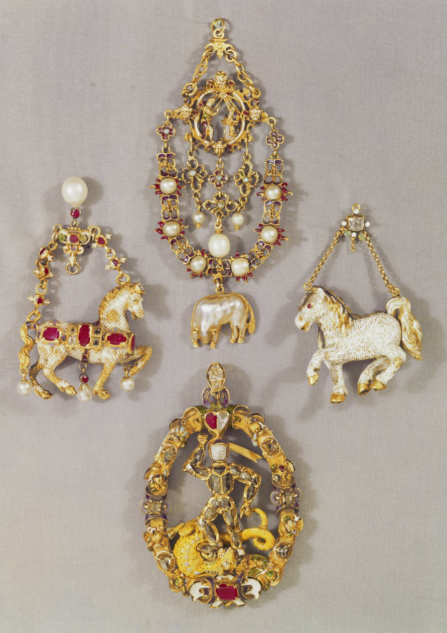 Bijoux de la Renaissance de LtoR et TtoB : Insigne de l