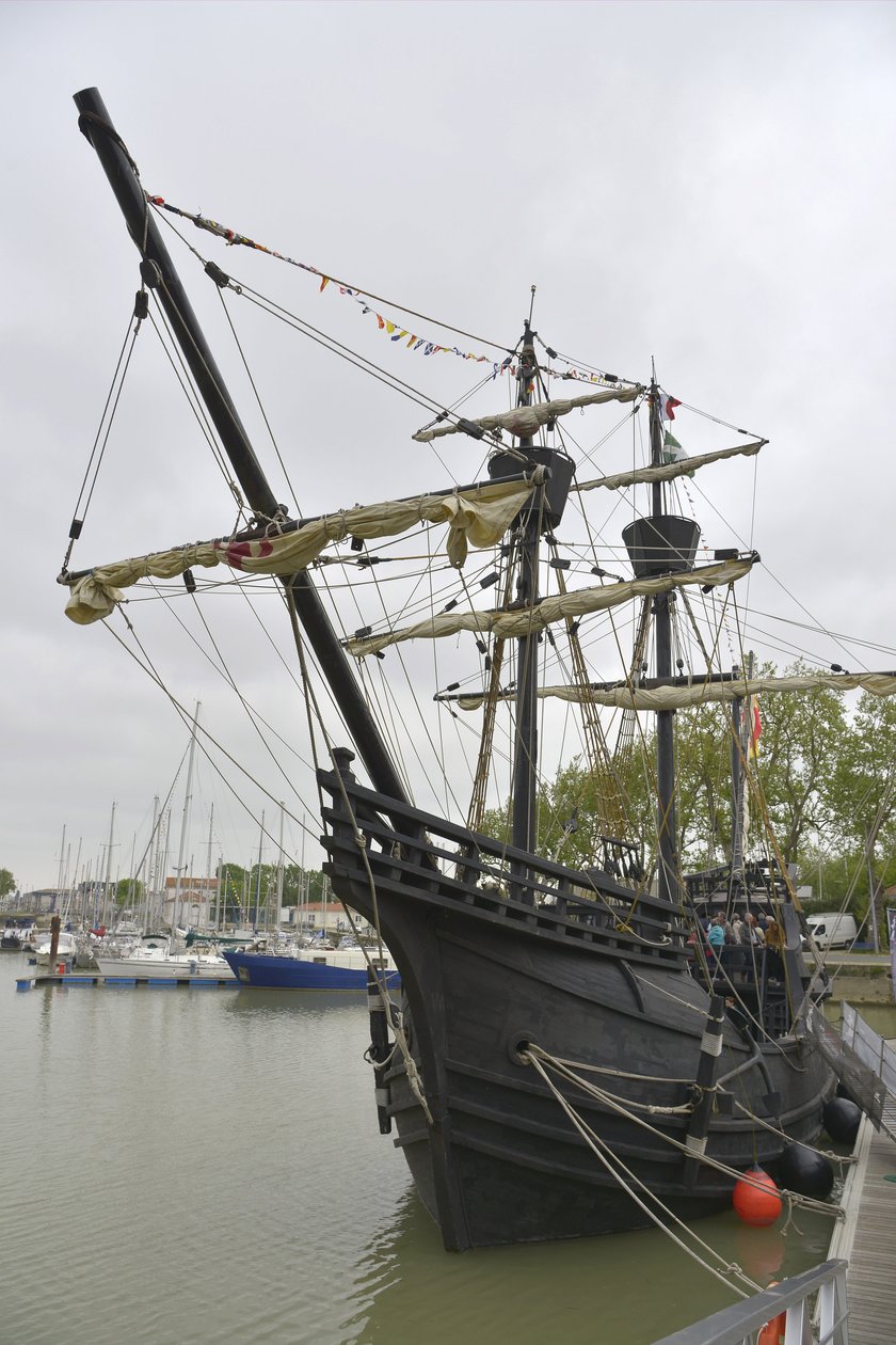 Réplique de la caraque "Neo Victoria" bateau de Magellan lors du premier tour du monde - Unbekannter Künstler