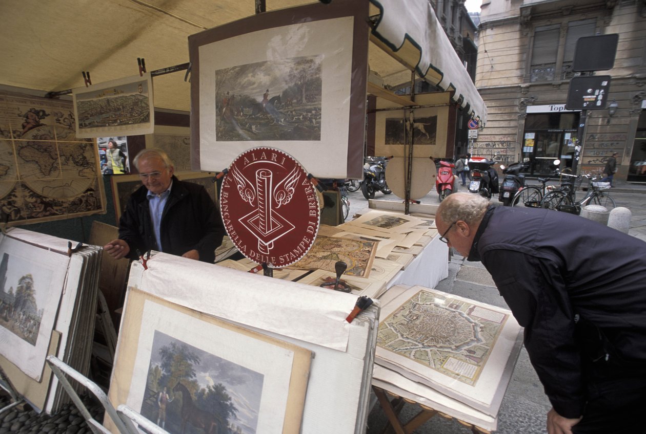 Étal vendant des estampes, Piazza del Carmine, Milan, Lombardie, Italie - Unbekannt