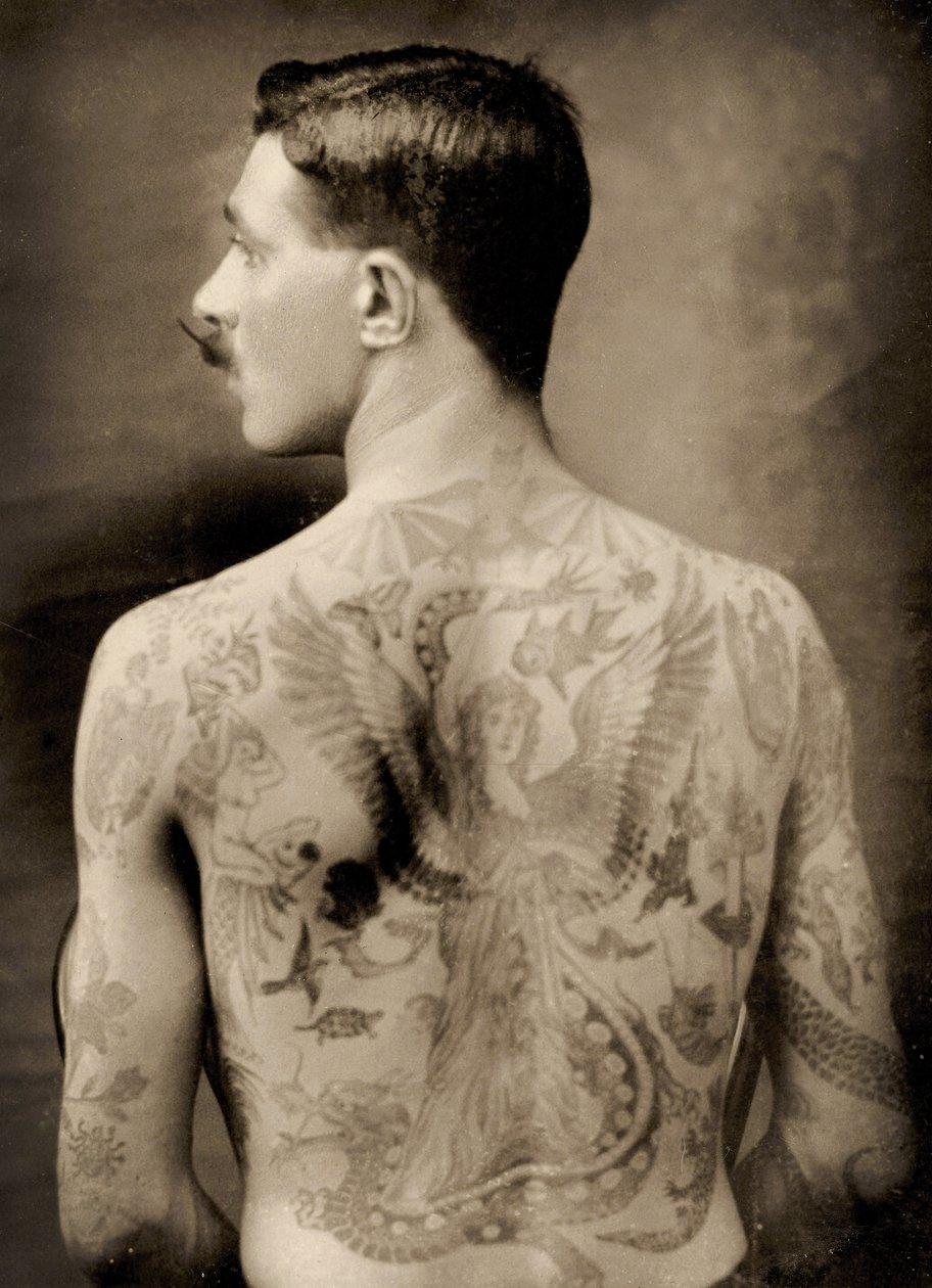 Marin britannique tatoué pendant la Grande Guerre de 1914-18 (vue de dos) - Unbekannter Künstler