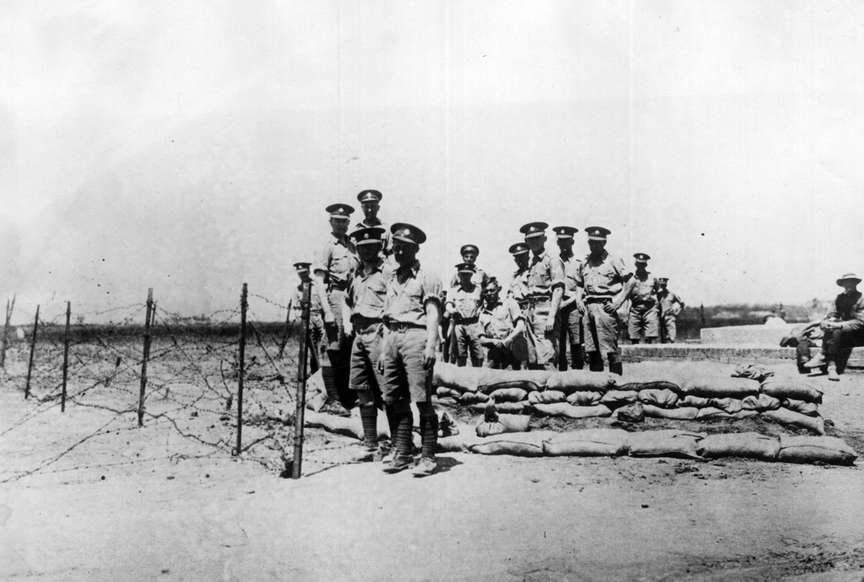 Tientsin (Tianjin), Chine, novembre 1924 : soldats britanniques dans un poste à l