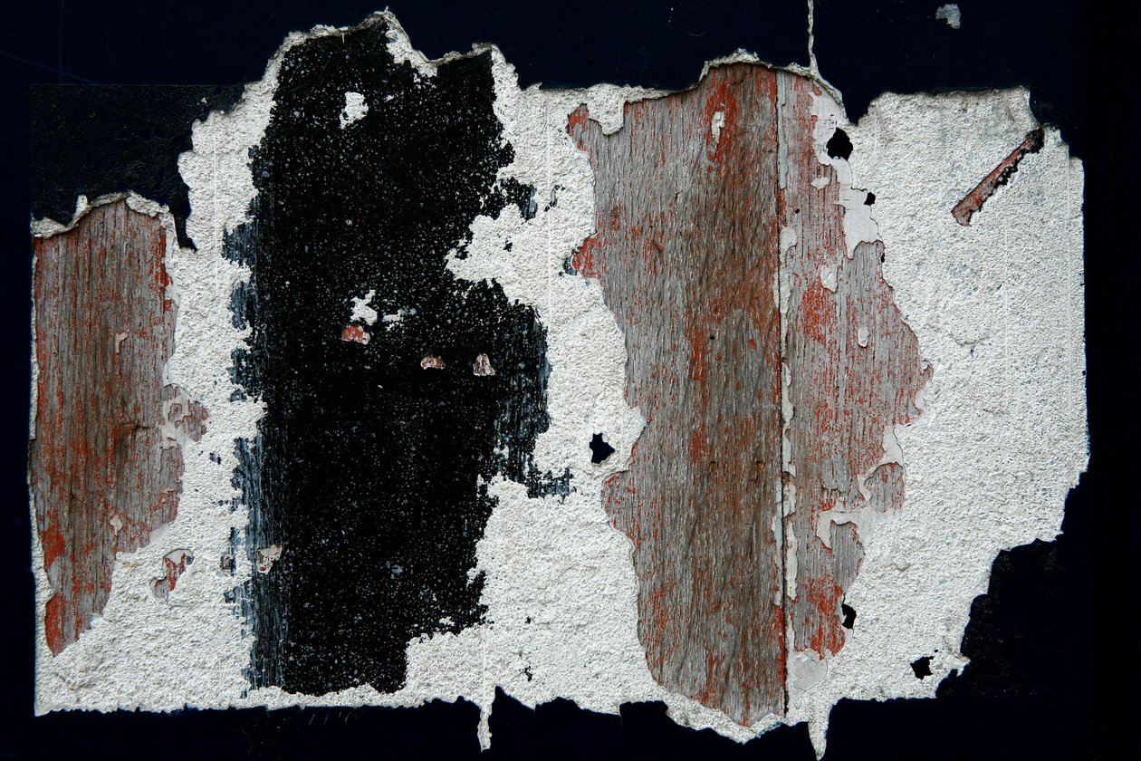 Marques du temps. Art abstrait montrant des formes comme témoins du temps qui passe. Traces de peinture sur bois. Photographie de Michel Lunardelli. - Unbekannt