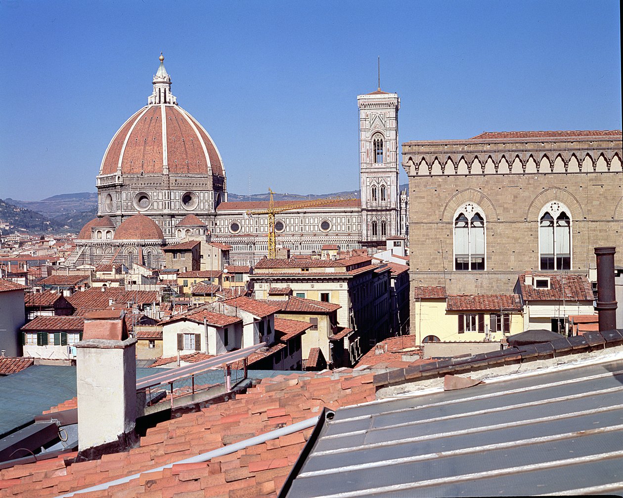 Vue de la cathédrale, du campanile et d
