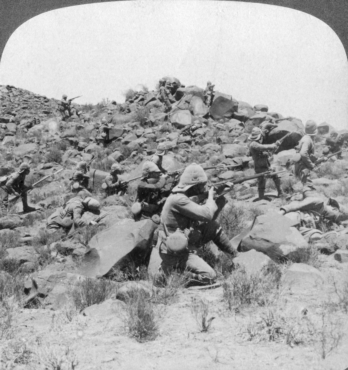 Soldats britanniques en action, Afrique du Sud, guerre des Boers, 1901 - Underwood and Underwood