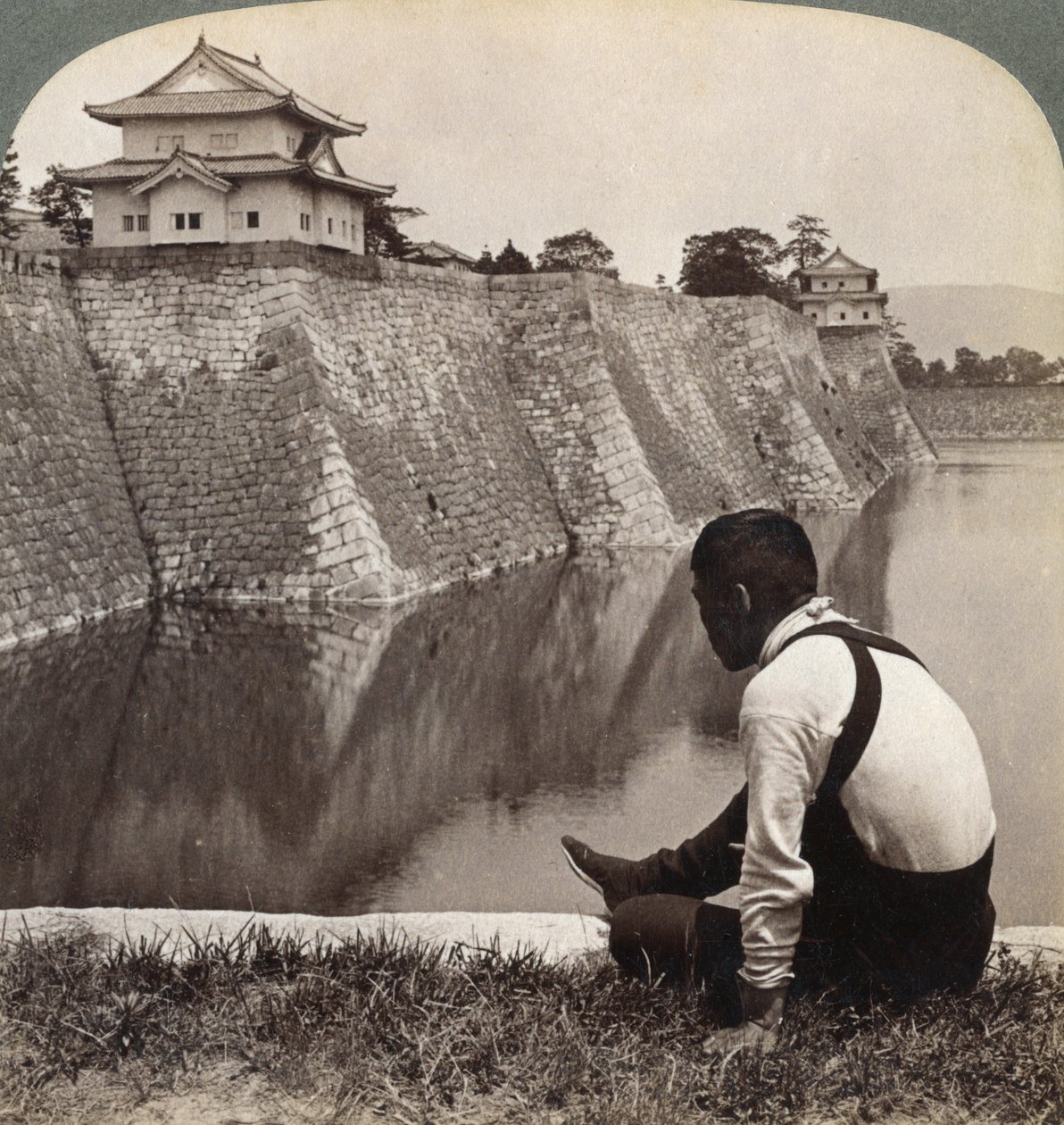 Château féodal des fiers Shoguns, Osaka, Japon, 1904 - Underwood and Underwood