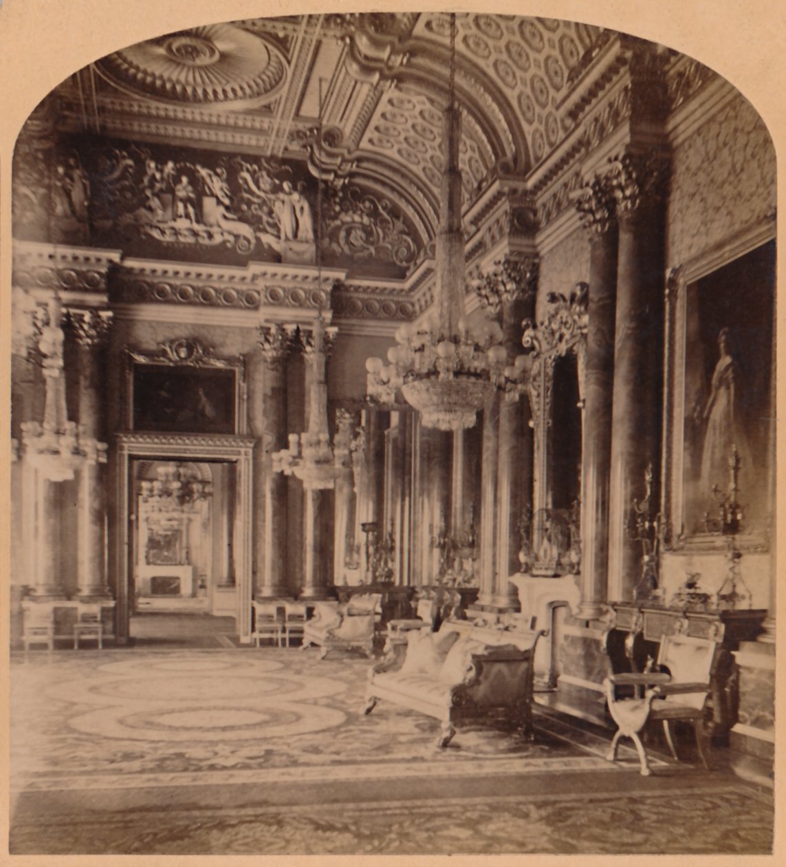 La magnifique salle bleue de la reine, Palais de Buckingham, Londres, Angleterre, 1900 - Underwood and Underwood