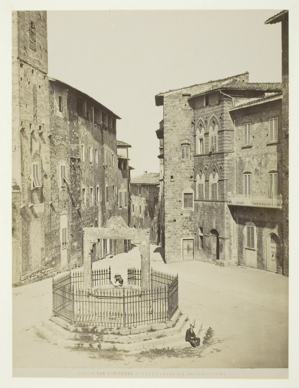 San Gimignano, Piazza Cavour cis della cisterna - Unknown