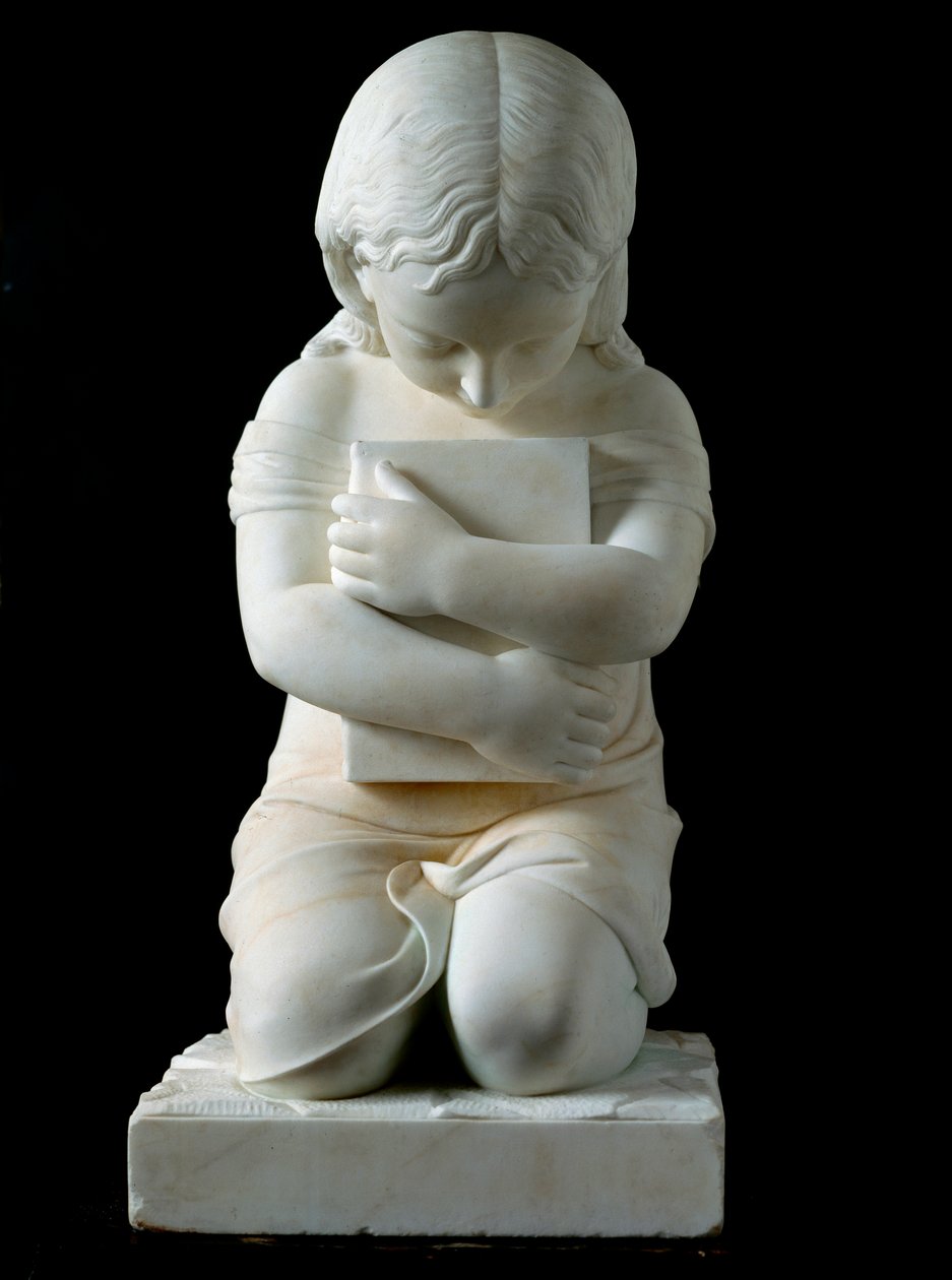 Enfant agenouillé tenant un livre dans ses bras Anonyme sculpture en marbre du 19ème siècle de la collection du Prince Odon di Savoia. Dim. 63x30x30 cm Gênes, Galleria d