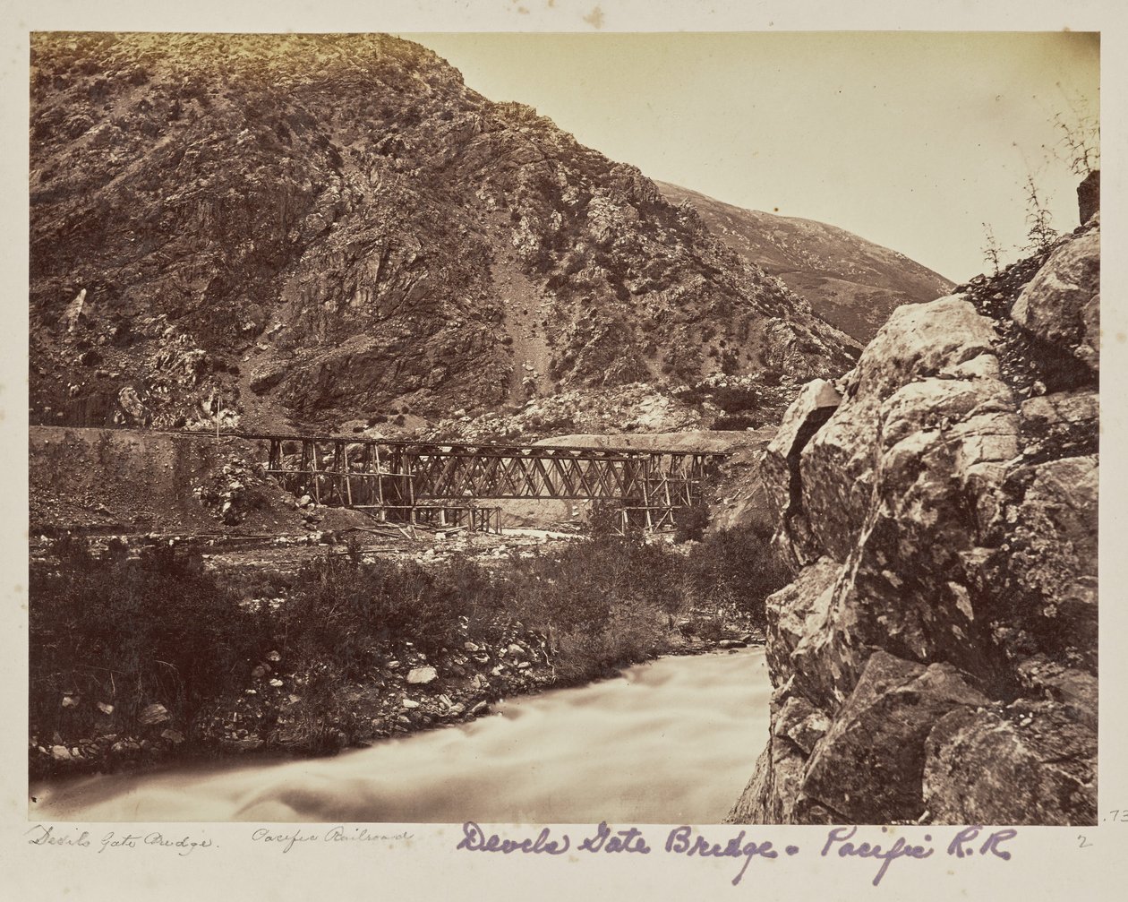 Ponts Devils [sic] Gate. Chemin de fer du Pacifique - Unknown artist