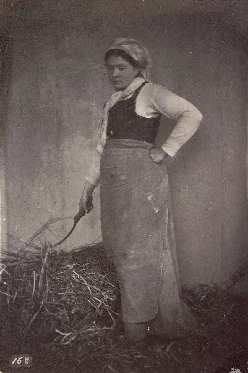 [Femme debout avec une faux] - Unknown artist