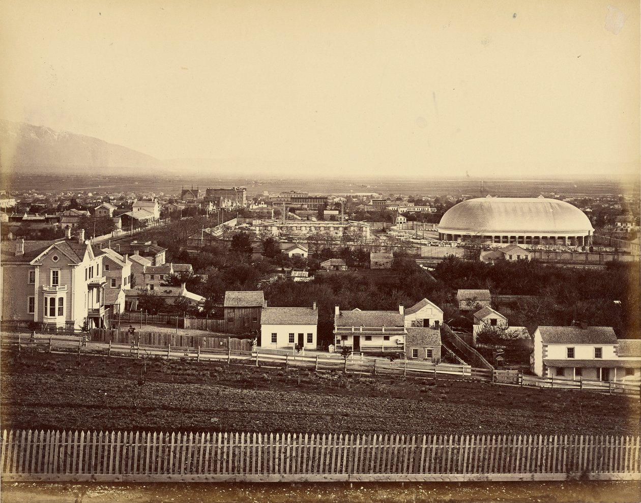 [Vue du Tabernacle de Salt Lake et de la ville]. - Unknown artist
