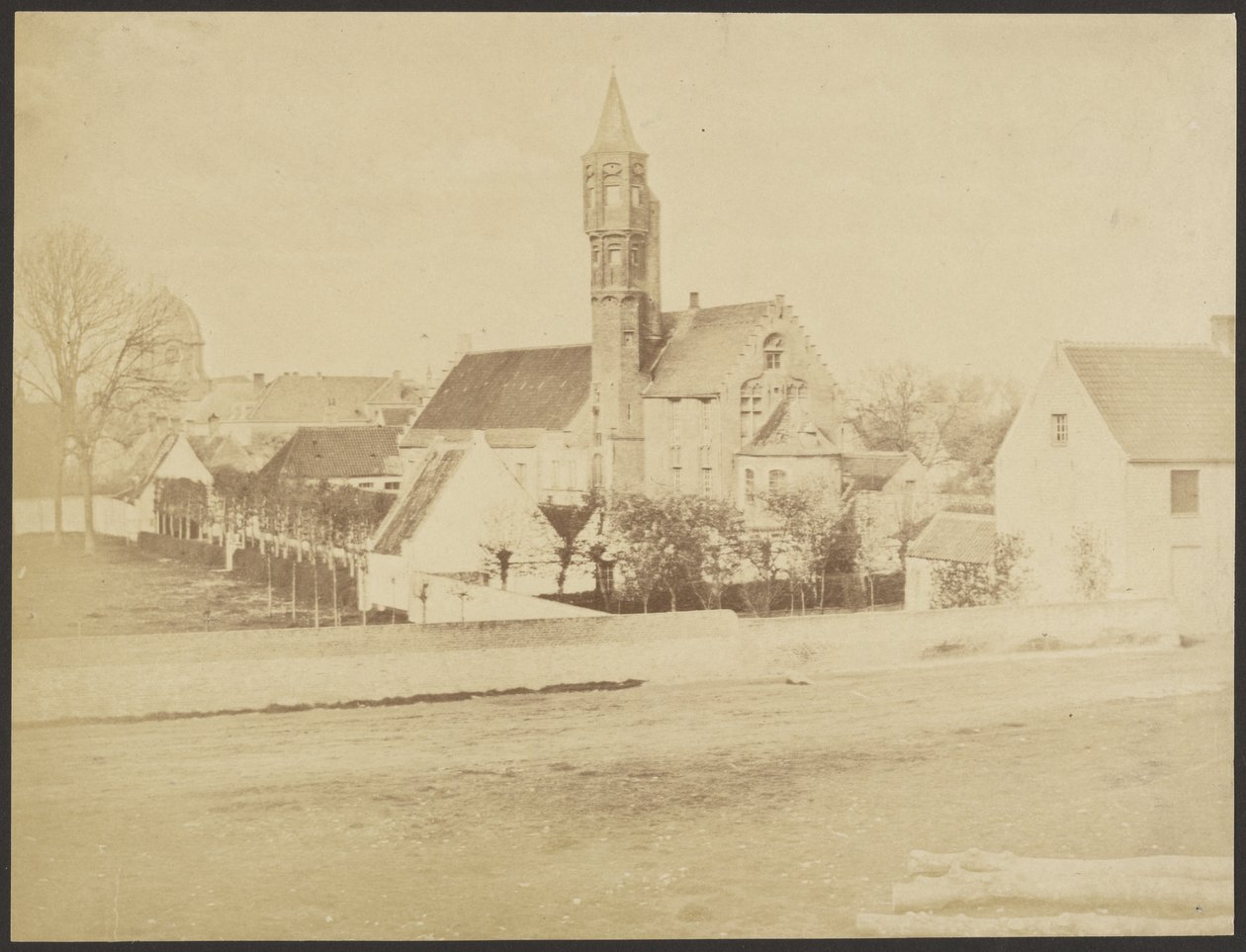 [Cathédrale et village environnant] - Unknown artist/maker