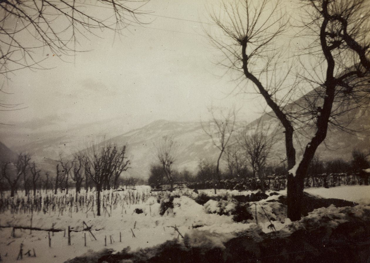 Album "Harriet Louise Self" : une vue de la vallée de la Brenta avec de la neige - Unknown photographer
