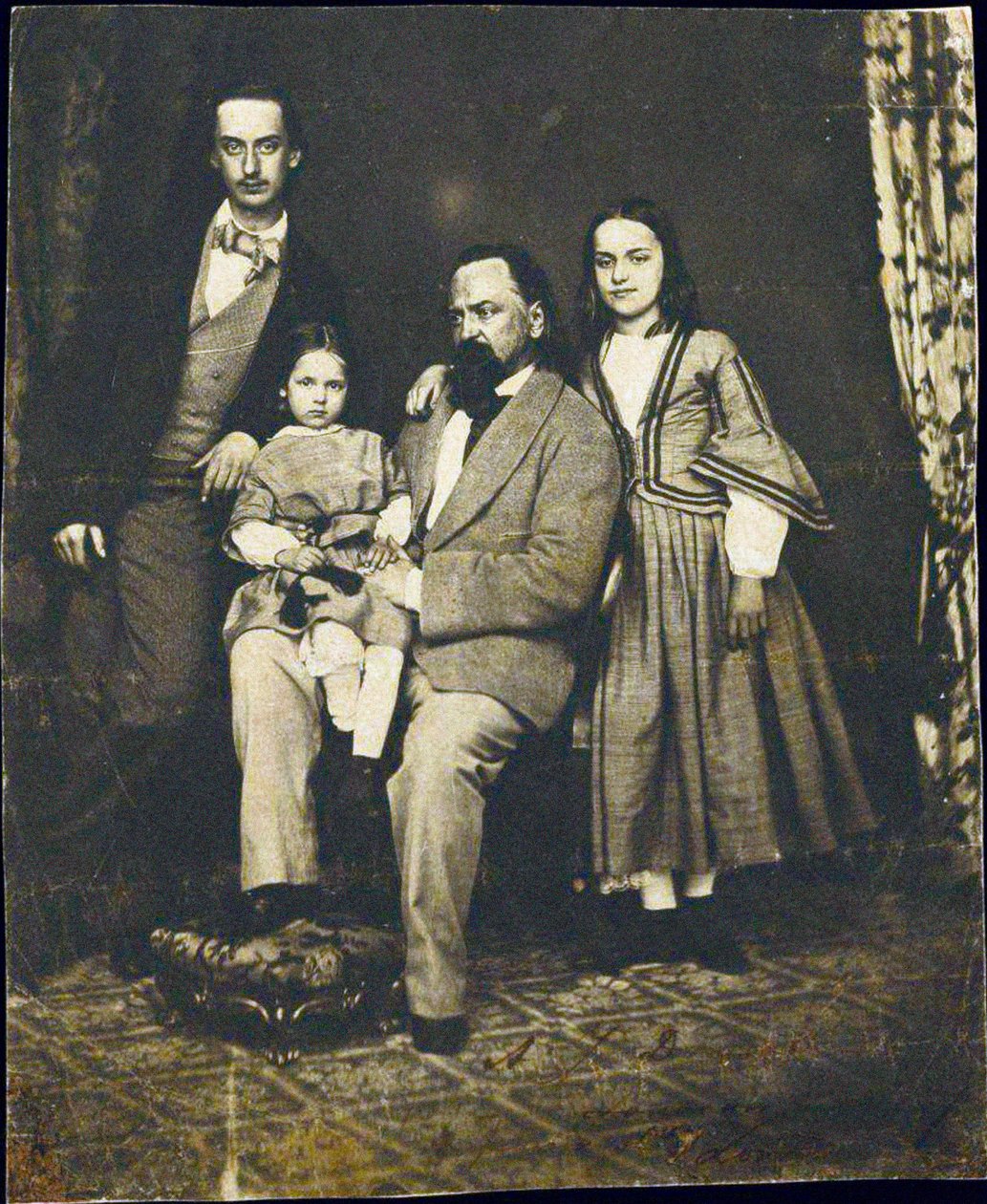 Alexandre Herzen avec ses enfants après la mort de sa femme Natalie - Unknown photographer