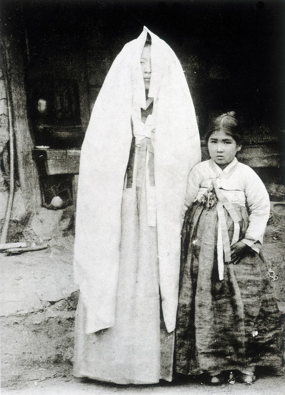 Femme coréenne et jeune fille - Unknown photographer