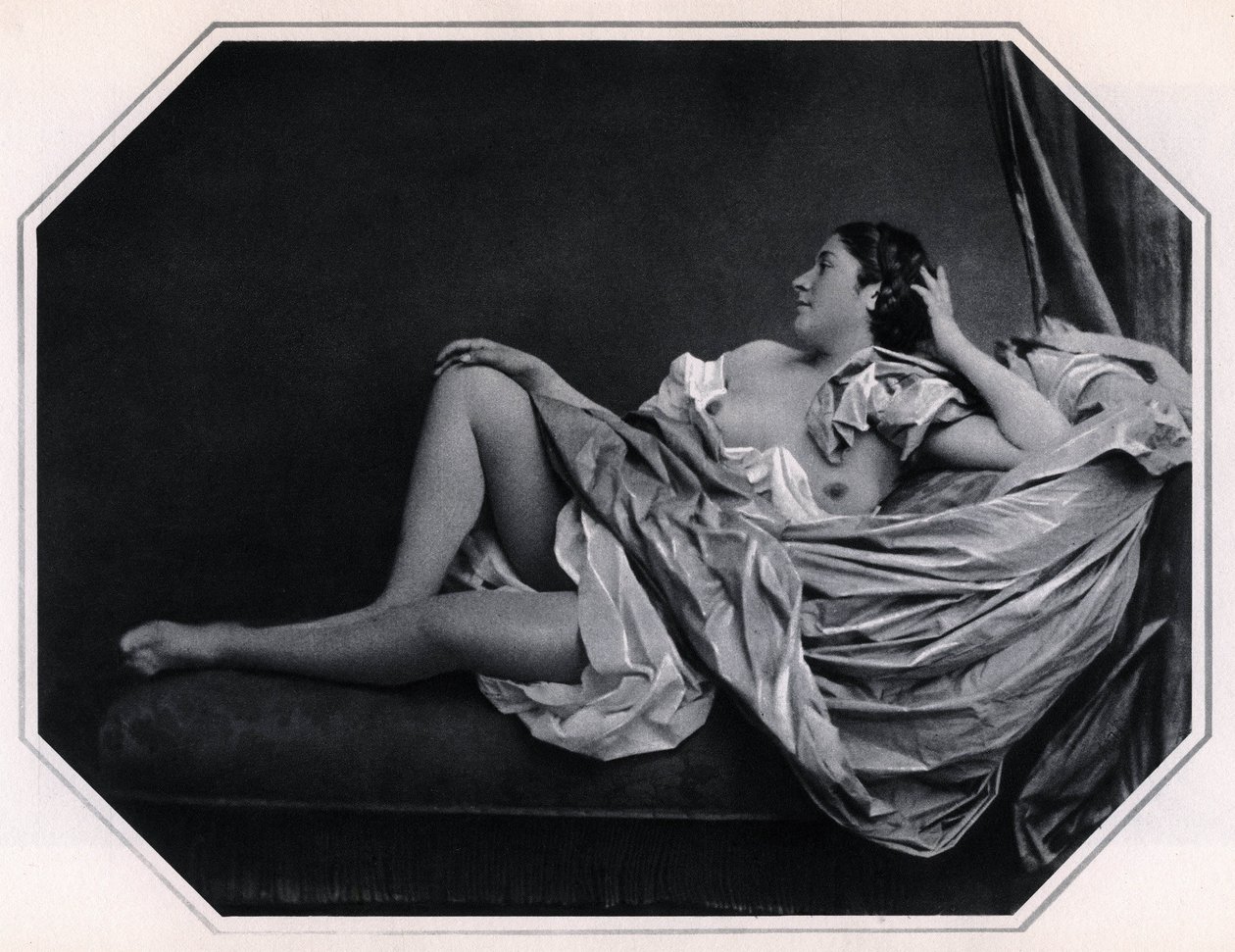 Femme nue allongée vers 1859. Photographie anonyme - Unknown photographer