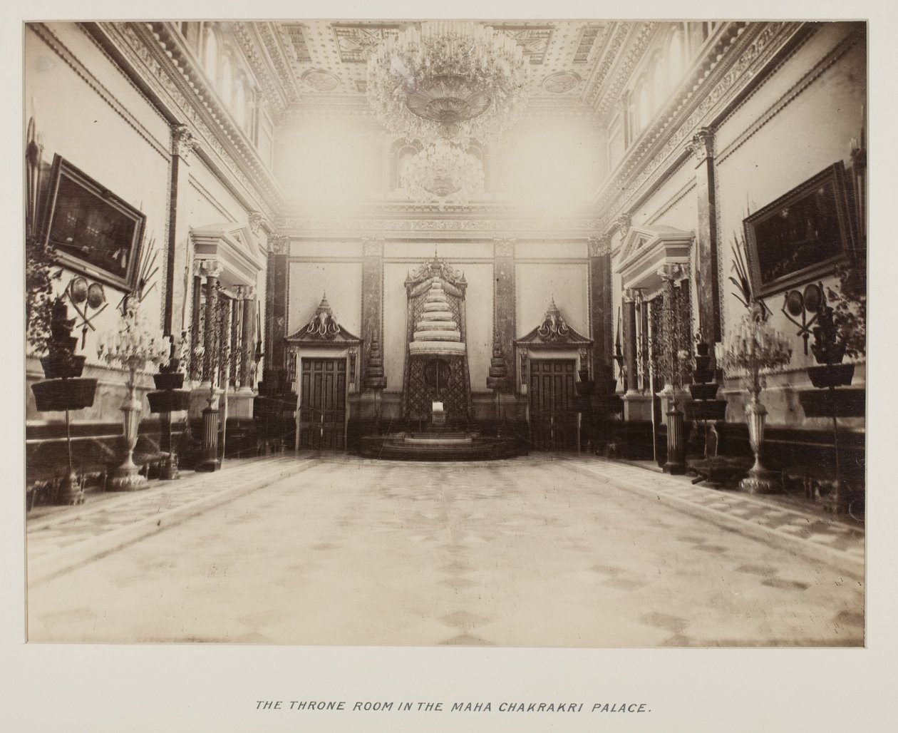 Photographie dans un album photo - Unknown photographer
