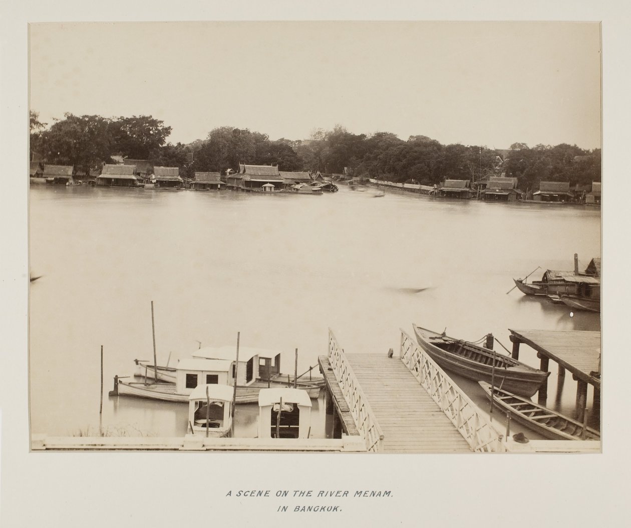 Photographie dans un album photo - Unknown photographer