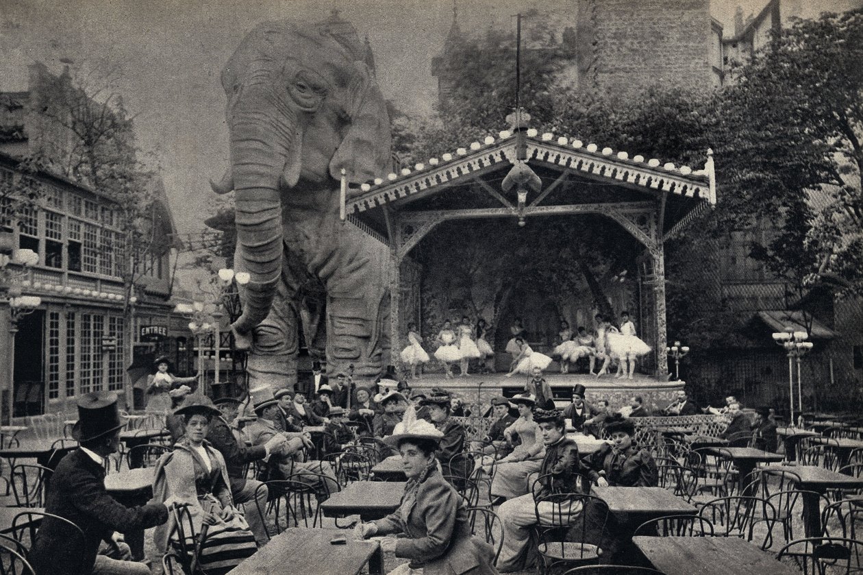 Scène de vie populaire au Moulin Rouge à Paris. Photographie, fin du 19e siècle, Paris. Coll. Selva - Unknown photographer